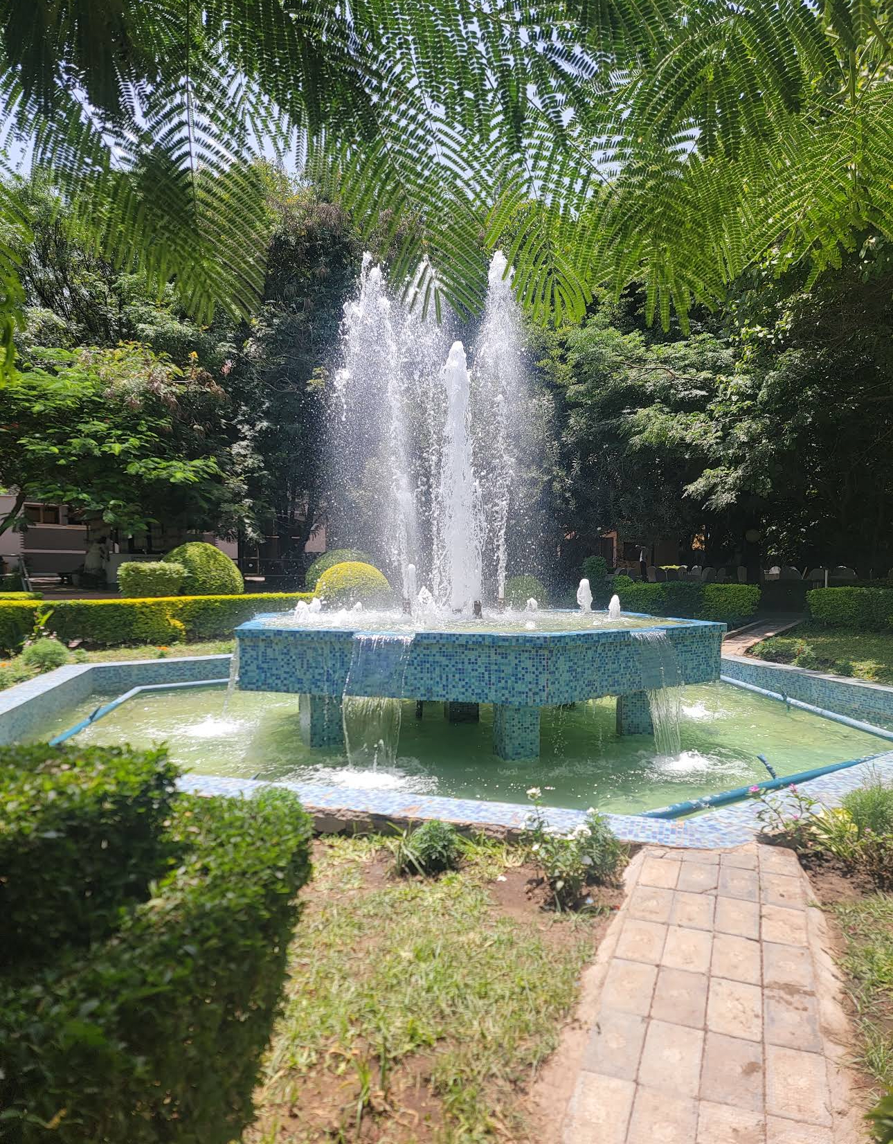 Resort Landscaping Scenic Fountains Display